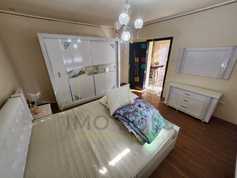Timisoara. Casa individuala pe parter. 5 Camere. 2 Bai.
